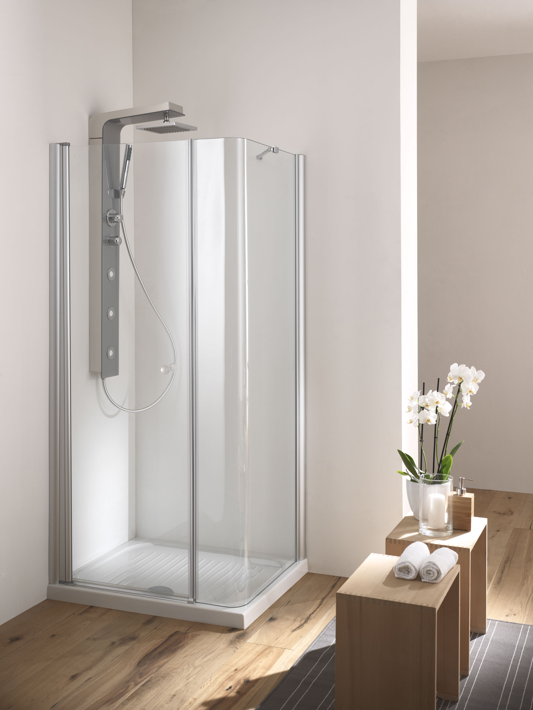 SOHO Box doccia Angolare porta battente finitura bianco 70 cm trasparente  (misura 68/70-68/70
